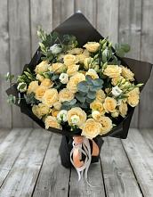 Букет цветов из:  Розы и Лизиантусы #REPLACE_PRED# Усинске