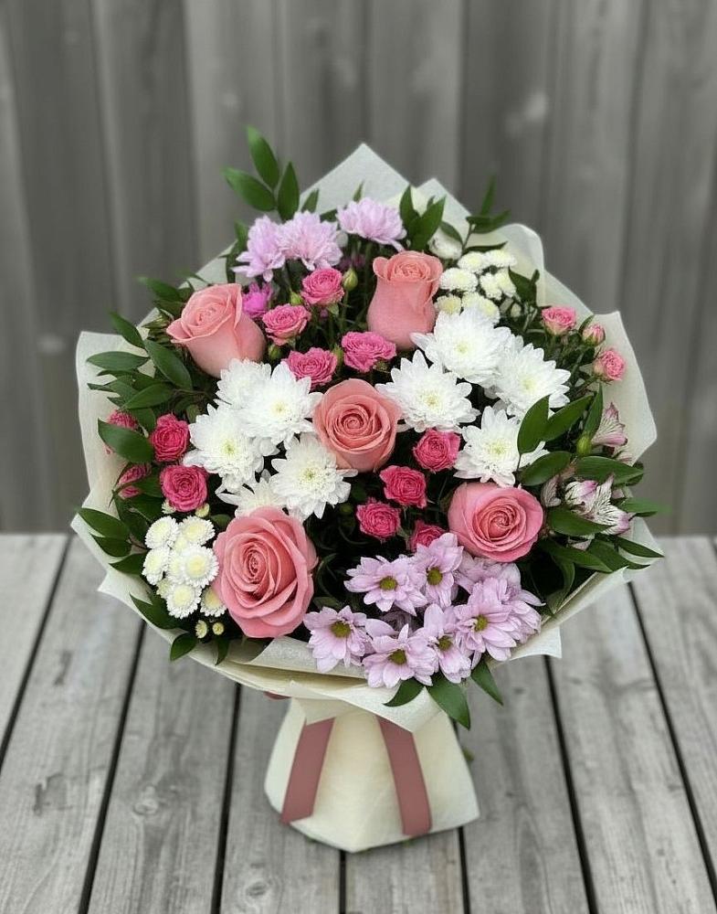 Букет цветов из: Альстромерии, Гвоздики, Розы и Хризантемы в Усинске