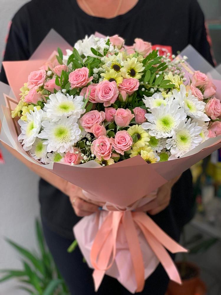 Букет цветов из: Розы и Хризантемы в Усинске