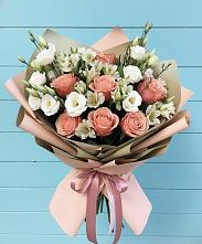 Букет цветов из:  Розы, Альстромерии и Лизиантусы #REPLACE_PRED# Усинске
