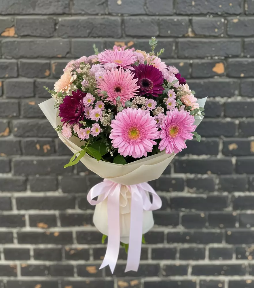 Букет цветов из: Герберы и Хризантемы в Усинске