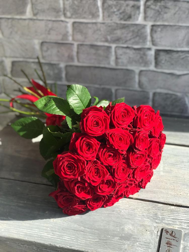 Букет Красные розы Фридом в Усинске