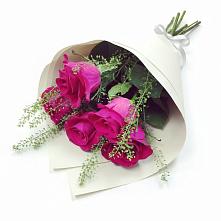 Букет цветов из:  Розы в Усинске