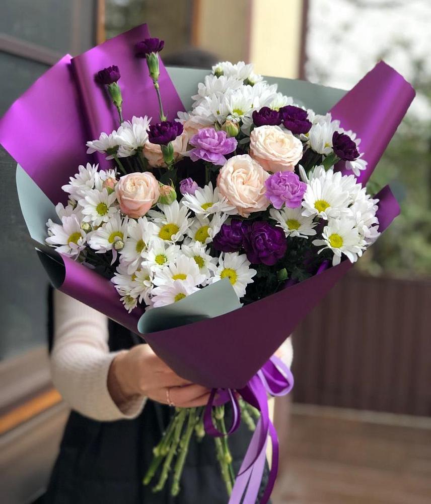 Букет цветов из: Хризантемы, Гвоздики и Розы в Усинске