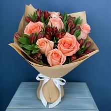 Букет цветов из:  Розы и Альстромерии #REPLACE_PRED# Усинске