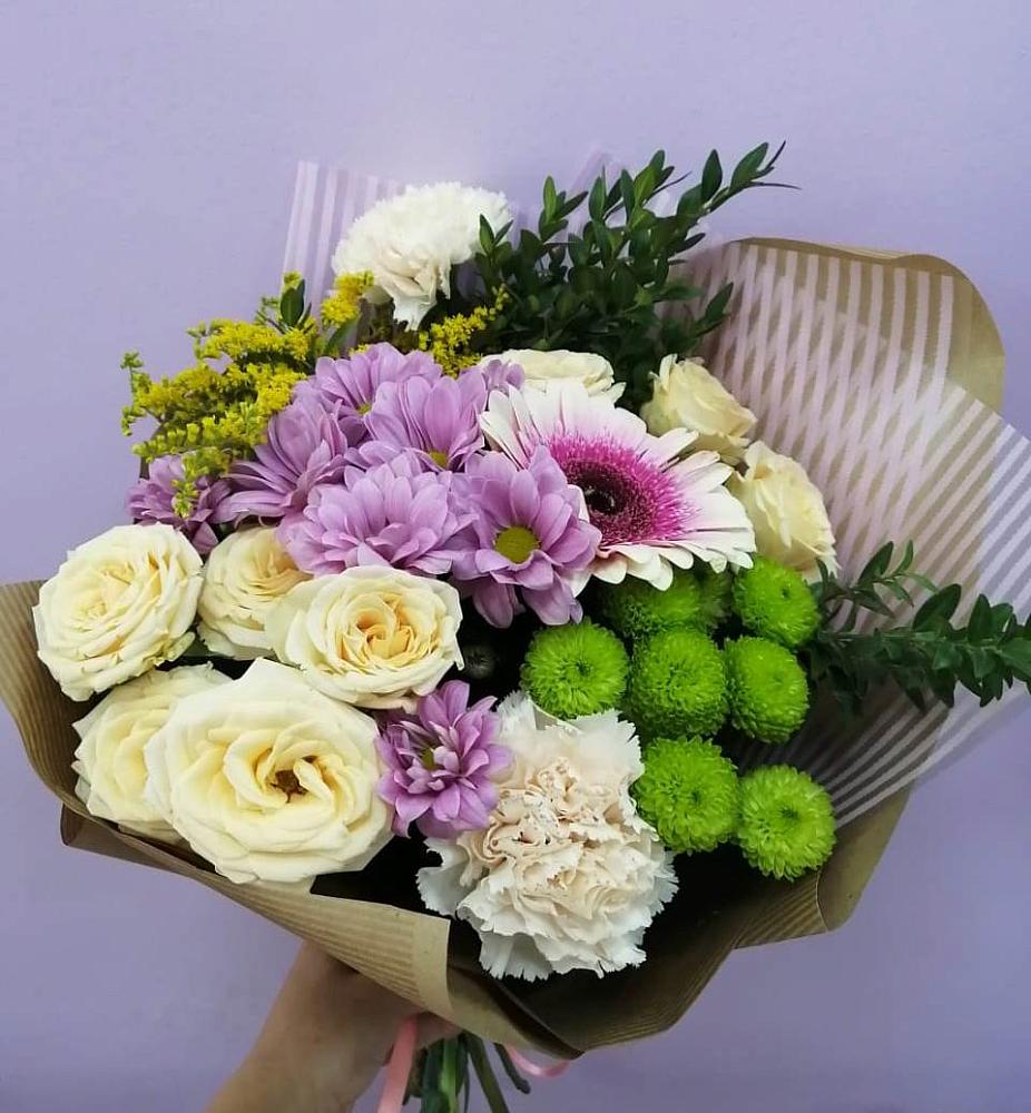 Букет цветов из: Хризантемы, Розы, Гвоздики и Герберы в Усинске