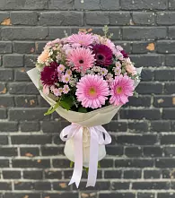 Букет цветов из:  Герберы и Хризантемы #REPLACE_PRED# Усинске