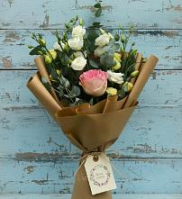 Букет цветов из:  Розы и Лизиантусы #REPLACE_PRED# Усинске