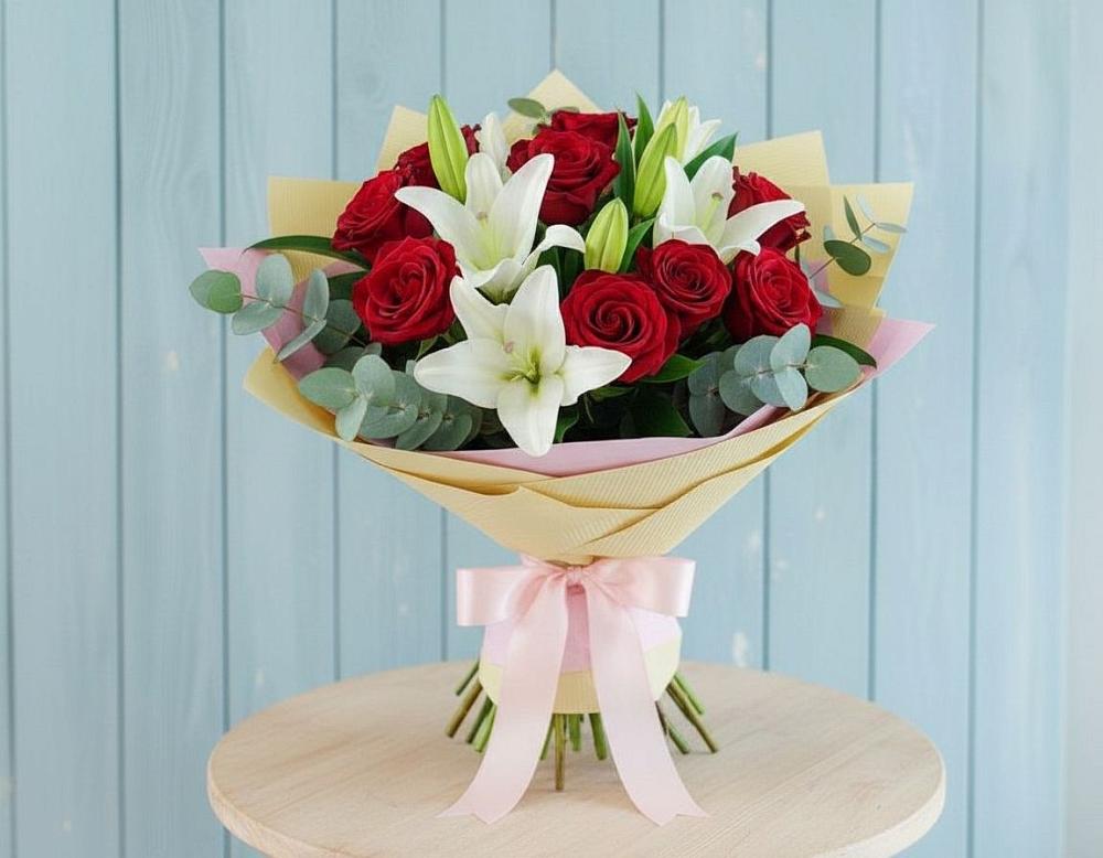 Букет цветов из: Лилии и Розы в Усинске